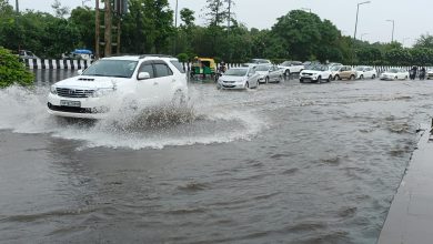 Photo of चंद घंटो की बारिश में तैरनी लगी सड़के, स्वाह हुआ करोड़ों खर्च कर पानी निकासी का नोएडा प्राधिकरण का दावा