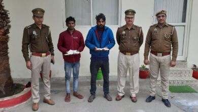 Photo of दादरी पुलिस ने बन्द मकानों में चोरी करने वाले दो चोरों को किया गिरफ्तार