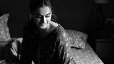 Photo of Taapsee Pannu necklace : नेकलेस की वजह से मुश्किलों में फंसी तापसी, ‘लक्ष्मी’ नेकपीस को लेकर दर्ज हुई शिकायत