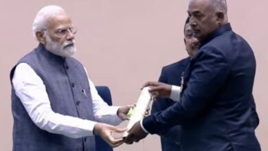 Photo of गर्व का क्षण : प्रधानमंत्री नरेंद्र मोदी ने गौतमबुद्धनगर के राजेश सिंह को बेस्ट सीबीआई ऑफिसर मेडल से नवाजा!