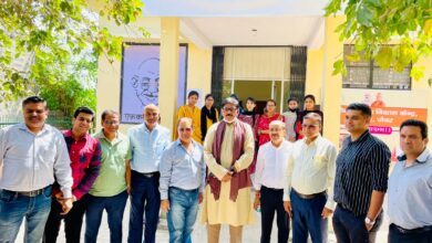 Photo of आत्मनिर्भर भारत: जेवर विधायक धीरेंद्र सिंह ने महिलाओं को स्वावलंबी बनाने के लिए उठाया अहम कदम, रबूपुरा में सिलाई केंद्र का शुभारम्भ