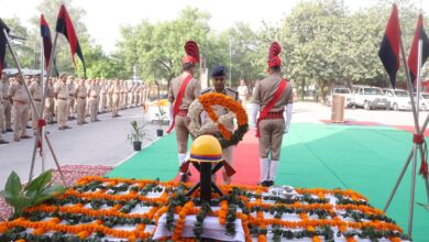 Photo of अग्निशमन सुरक्षा सप्ताहः शहीद कर्मचारियों व अधिकारियों को पुलिस अधिकारियों व कर्मचारियों दी भावभीनी श्रद्धांजलि