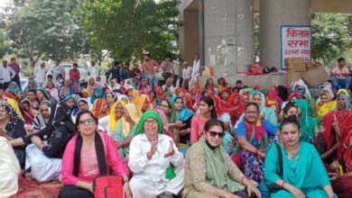 Photo of महापड़ावः किसानों के महापड़ाव के 25वें दिन महिलाओं ने संभाली बागडोर, 6 जून से घेरा डालो डेरा डालो आंदोलन