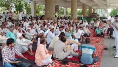 Photo of किसान आंदोलनः ग्रेनो प्राधिकरण पर महापड़ाव डाले किसानों को मिला कई और अन्य संगठनों का साथ