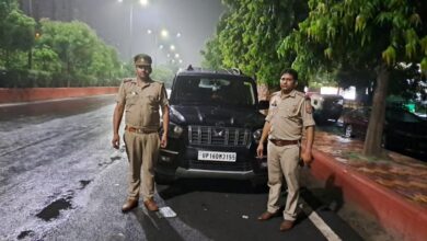 Photo of केरल के राज्यपाल की फ्लीट में घुसी काले रंग की स्कार्पियो, सुरक्षाकर्मियों की कार में मारी टक्कर