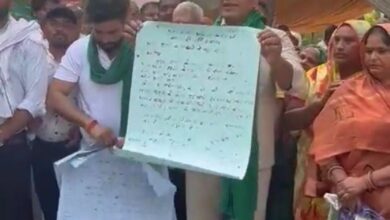 Photo of भारतीय किसान परिषद ने विपक्ष को खून से लिखी चिठ्ठी, 300 से ज्यादा दिन से धरने पर हैं किसान