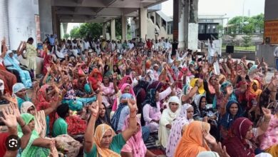 Photo of Breaking News: किसानों और प्राधिकरण के बीच बन सकती है बात, प्राधिकरण की तालाबंदी करने से पहले अन्नान फानन में नोएडा प्राधिकरण ने किसानों की बुलाई बैठक