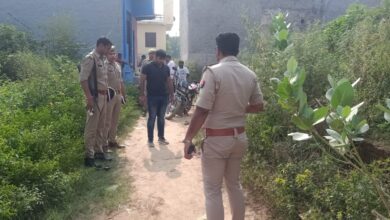 Photo of Greater Noida Breaking : फिर सुनाई दी गोलियों की गूंज, दादरी में महिला की गोली मारकर हत्या