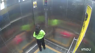 Photo of नहीं आ रही लिफ्ट हादसों में कमी, अब लिफ्ट में फंसी बच्ची का वीडियो वायरल