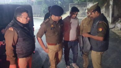 Photo of योगी के दौरे से पहले पुलिस का बदमाशों के खिलाफ ऑपरेशन, केटीएम बाइक गिरोह और पुलिस के बीच चली गोलियां