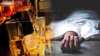 Photo of Noida News : नोएडा में शराब बनी युवक की दुश्मन, दोस्त के साथ शराब पी रहे युवक की मौत, पुलिस इन पहलुओं पर कर रही है जांच