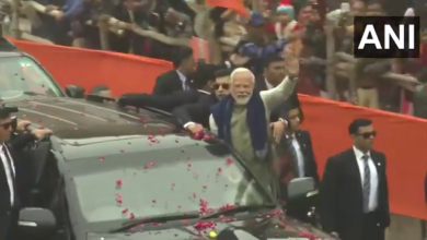 Photo of PM Ayodhya Visit: अयोध्या पहुंचे प्रधानमंत्री का लोगों ने पुष्पवर्षा कर कर रहे जोरदार स्वागत, PM का धर्मपथ और रामपथ पर रोड शो