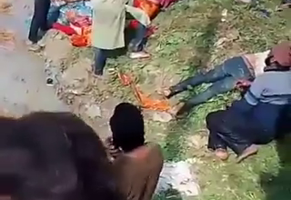Photo of उत्तर प्रदेश के कासगंज में बड़ा हादसा, तालाब में ट्राली पलटी, 15 की मौत