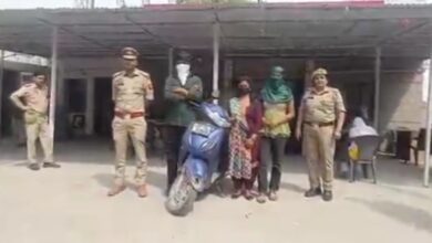 Photo of नोएडा: सोशल मीडिया पर अश्लील रील बनाकर की वायरल, पुलिस ने दो युव​ती समेत तीन किए गिरफ्तार, किया भारी भरकम चालान 