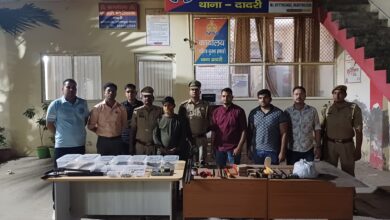 Photo of ग्रेटर नोएडा : लोकसभा चुनाव से पहले पुलिस ने पकड़ी असलाह की फैक्ट्री, भारी मात्रा में सामान किया बरामद