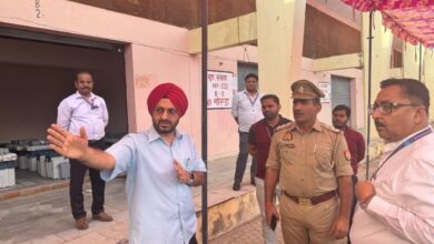 Photo of Noida News : बूथों का निरीक्षण करने पहुंचे अधिकारी, स्ट्राग रुम से लेकर मूलभूत सुविधाओं का भी लिया जायजा, यह भी मिलेगी सुविधा 