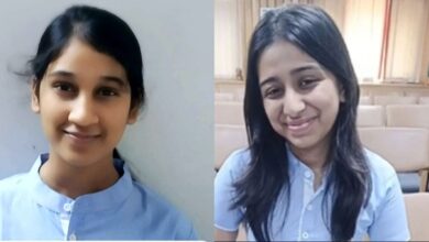 Photo of Noida: नोएडा मे बेटियों का जलवा,12वीं में एमिटी स्कूल की दो स्टूडेंट सुरभि मित्तल और अद्वितीय राजवंश ने किया टॉप 