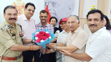 Photo of नोएडा के अतिरिक्त पुलिस आयुक्त से मिले कोनरवा के पदाधिकारी, शहर के कानून-व्यवस्था से जुड़े मुद्दों पर की चर्चा..