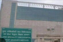 Photo of नोएडा बाल चिकित्सालय में हंगामा: आरोपी तकनीशियन के समर्थन में ठप हुई ओपीडी