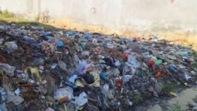 Photo of ग्रेटर नोएडा के गांव में गंदगी का आलम, कब सुधरेगी सफाई व्यवस्था?