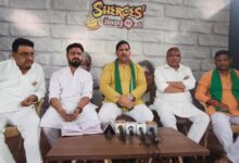 Photo of नोएडा में भारतीय किसान यूनियन की प्रेस कॉन्फ्रेंस, किसानों के मुद्दों पर उठाई आवाज