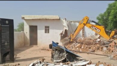 Photo of Bulldozer Action in Greater Noida: सुनपुरा में 40 करोड़ की जमीन अतिक्रमण मुक्त, अवैध कॉलोनी पर हुई बड़ी कार्रवाई
