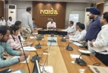 Photo of नोएडा प्राधिकरण में समय पालन को लेकर सख्ती, 35 कर्मचारियों का वेतन रोका