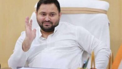 Photo of वैशाली में टिकट के लिए ‘तेजस्वी पूजन’, सड़क पर मन्नतें और वीडियो शूटिंग !
