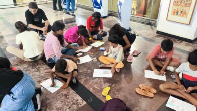 Photo of रोटरैक्ट क्लब जी.एल. बजाज द्वारा ‘पाठशाला एक्सप्रेस’ के अंतर्गत राष्ट्रीय कला संग्रहालय में रचनात्मक शैक्षिक यात्रा