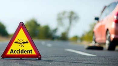 Photo of नोएडा एक्सप्रेसवे पर हादसा — तेज रफ्तार बाइक डिवाइडर से टकराई, एक कांवड़िये की मौत, दो घायल