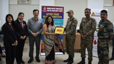 Photo of जीएल बजाज इंस्टिट्यूट ऑफ़ मैनेजमेंट को सलाम, सोशल रेस्पोंसिबिलिटी क्लब के रक्तदान शिविर में सेना के जवानों के लिए जुटाया ब्लड