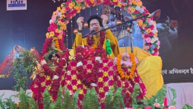 Photo of व्यास–नारद संवाद से आरंभ हुई श्रीमद् भागवत कथा, महाभारत प्रसंग और परीक्षित जन्म कथा ने श्रद्धालुओं को किया भावुक