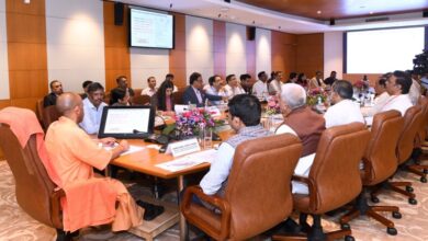 Photo of UP International Trade Show 2025 के दौरान नोएडा-ग्रेटर नोएडा में ट्रैफिक डायवर्जन लागू। जानें पार्किंग और वैकल्पिक रूट्स की पूरी जानकारी।