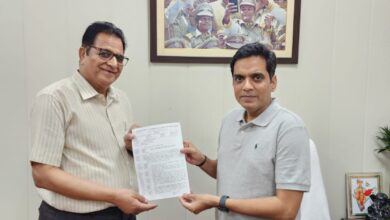 Photo of कनफेडरेशन ऑफ एनसीआर रेजिडेंट वेलफेयर एसोसिएशन  के अध्यक्ष ने विधायक पंकज सिंह से की मुलाकात, कर डाली ये मांग