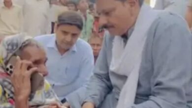 Photo of Greater noida: दलित युवक की पीट-पीटकर हत्या, सीएम योगी ने कार्रवाई का दिया आश्वासन