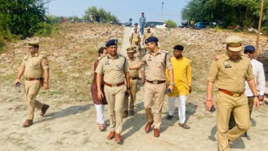 Photo of 100 छठ घाट पर पुलिस का कड़ा पहरा, DCP ने सुरक्षा का लिया जायजा, ड्रोन से भी होगी निगरानी