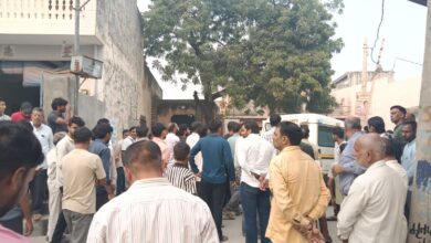 Photo of सैंथली घटना का सबक! पुलिस से इनकार…विधायक के आश्वासन पर प्रॉपटी डीलर के शव का 24 घंटे बाद हुआ अंतिम संस्कार