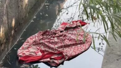 Photo of नाले में तैरता हुआ मिला महिला का शव, सिर और हाथ कटे हुए मिले, अब हुआ यह शक