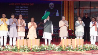 Photo of Vande Bharat Express: पीएम मोदी बोले-वंदे भारत ट्रेन भारत की आत्मनिर्भरता की बनी पहचान, आस्था और विकास का संगम