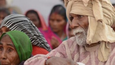 Photo of ठंड में अकेले हैं बुजुर्ग तो पुलिस करेगी मदद, जिला प्रशासन ने जारी की एडवाइजरी