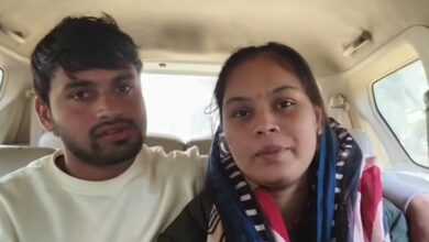Photo of Greater Noida: आयशा ने मंदिर में हिंदू युवक से सात फेरे लेते ही जताई बड़ी अनहोनी की आंशका, चर्चा का विषय बनी यह शादी