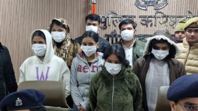 Photo of Greater Noida: गेमिंग ऐप से खेला गया ठगी का घिनौना खेल, ‘मजाबुक’ और ‘मज़े से जीतो’ जैसी बातों में उलझाकर युवतियां करती थी जेब खाली