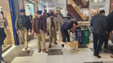 Photo of Greater Noida: गणतंत्र दिवस से पहले पुलिस का हाई अलर्ट, होटल्स से लेकर मॉल तक बरती जा रही कड़ी चौकसी