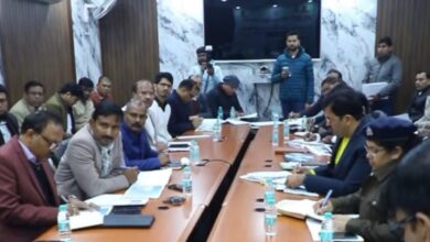 Photo of Greater Noida: सड़क हादसों को रोकने के लिए हाई लेवल की बैठक, स्कूली बसों को लेकर चलेगा जिले में विशेष अभियान