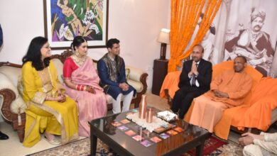 Photo of Noida: सीएम योगी ने सेमीकंडक्टर यूनिट के शिलान्यास की हाईलेवल समीक्षा मीटिंग, नोएडा में कुलपति के निजी कार्यक्रम में हुए शामिल