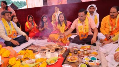 Photo of ग्रेटर नोएडा में हवन के साथ ‘उमंग 2083’ का शुभारंभ, बारिश के कारण कार्यक्रम स्थगित