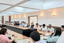 Photo of Greater Noida: गैस की किल्लत के बीच डीएम ने की हाईलेवल मीटिंग, बुकिंग के नियम में किया गया बदलाव, जानिए कैसे ले सकेंगे घरेलू सिलेंडर