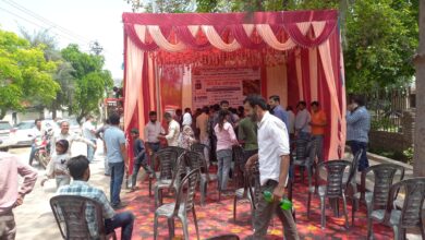 Photo of Noida: गैस की किल्लत के बीच मजदूर अब नहीं करेंगे पलायन, इंडस्ट्रीज एसोसिएशन और प्रशासन ने की शुरू की बड़ी पहल