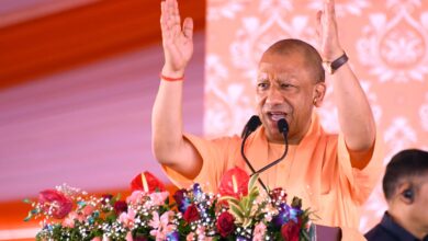 Photo of Noida: नोएडा में बवाल के बीच सीएम योगी का बड़ा बयान, बोले-कुछ  रच रहे श्रमिकों को भड़काने  की साजिश