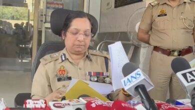 Photo of नोएडा हिंसा में पुलिस कमिश्नर का बड़ा खुलासा, सरहद पार ‘पाकिस्तान से रची साजिश’ दो एक्स हैंडल और व्हाट्सएप से खुलासा